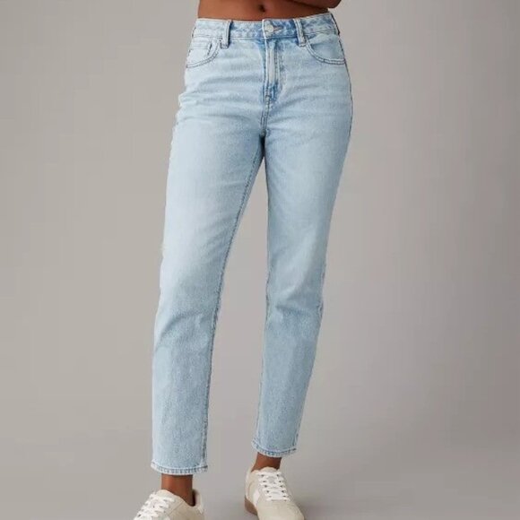 American Eagle Outfitters Denim - AE Strigid highest rise baggy straight jeans in light blue wash women's sz 10